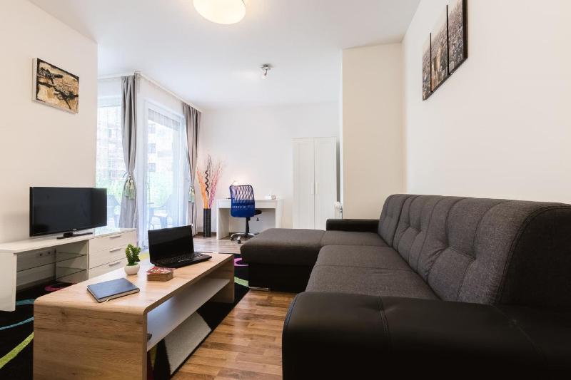 Corvin holiday Apartments hotel - image 7