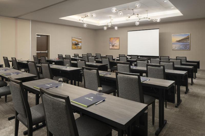 DoubleTree by Hilton Charleston Riverview - image 23