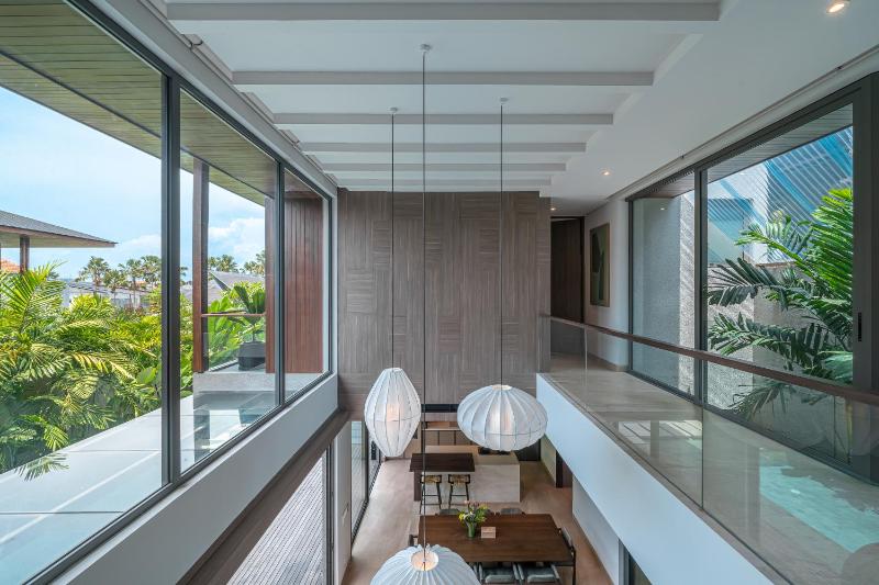Akar & Daun - NEW! 8BR Villa Haven Near Berawa Beach! - image 31