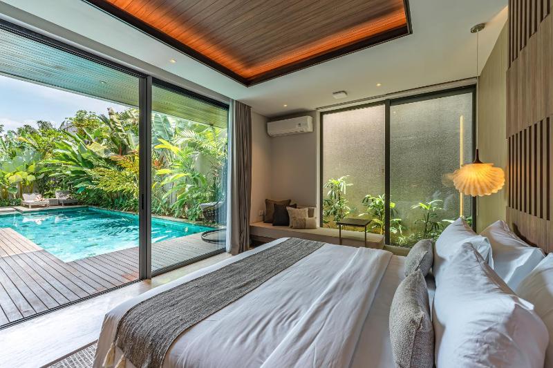 Akar & Daun - NEW! 8BR Villa Haven Near Berawa Beach! - image 36