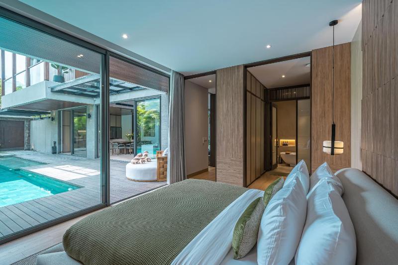 Akar & Daun - NEW! 8BR Villa Haven Near Berawa Beach! - image 50