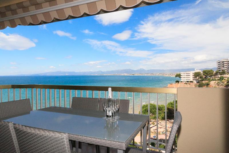 UHC Sorolla Apartments Superior - image 11