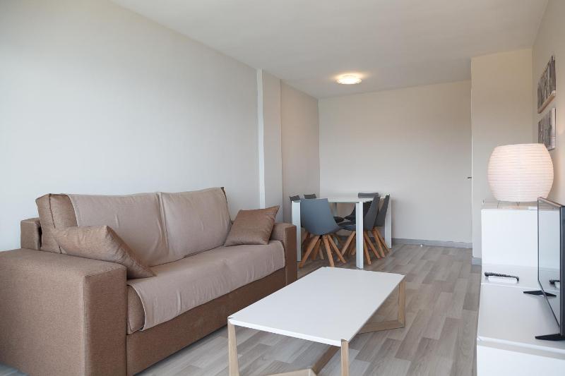 UHC Sorolla Apartments Superior - image 4