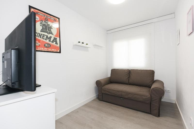 UHC Sorolla Apartments Superior - image 9