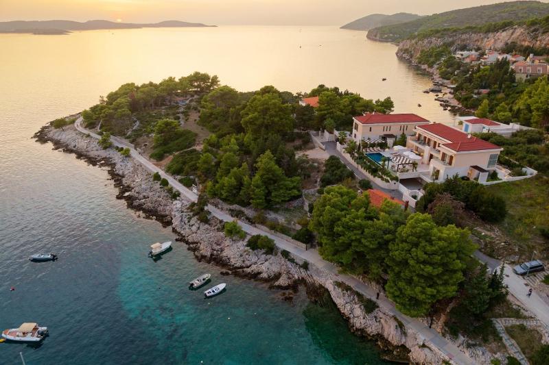 Luxury Villa Hvar Deluxe Palace 1 with heated pool gym and sauna - image 31
