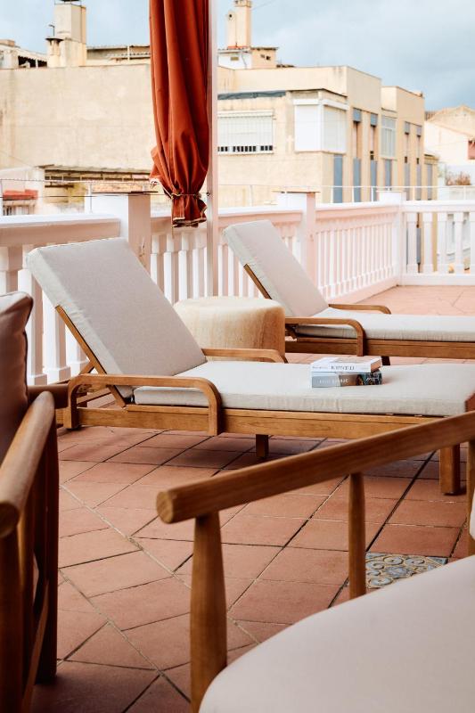 Honest Granada Hotel - image 5