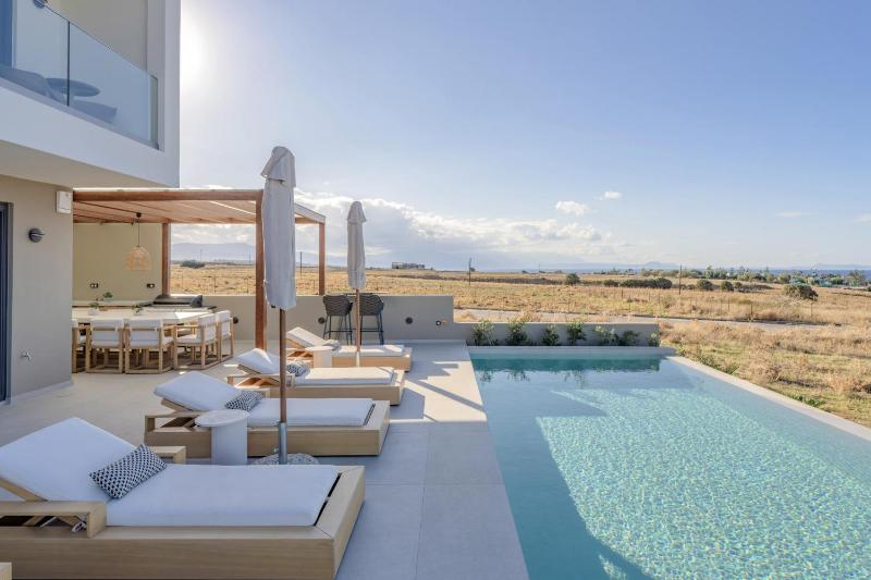Villa Luxury Heaven - with Heated Pool - image 6