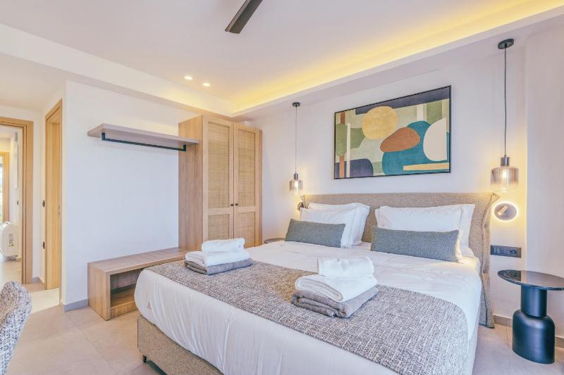 Villa Luxury Heaven - with Heated Pool - image 7