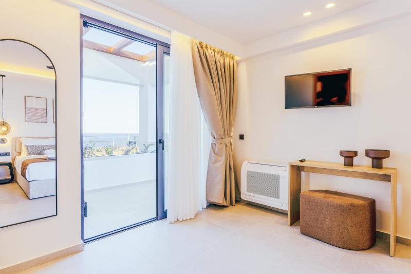 Villa Luxury Heaven - with Heated Pool - image 11