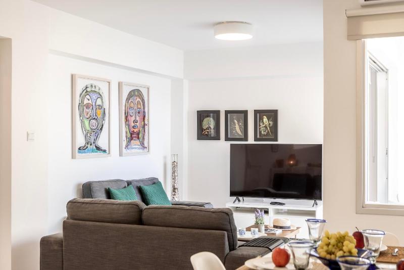 Mackenzie Leo Seafront Suite - image 7