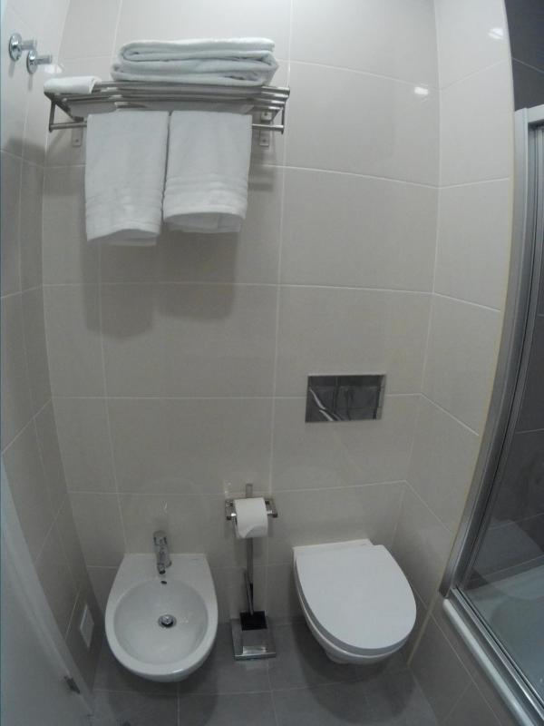 Comfort Double or Twin Room image 4