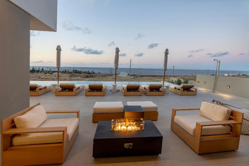 Villa Luxury Heaven - with Heated Pool - image 13