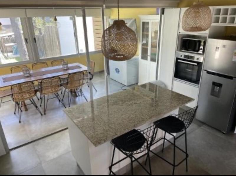 Imponente casa con piscina en corazón de Montoya - image 22