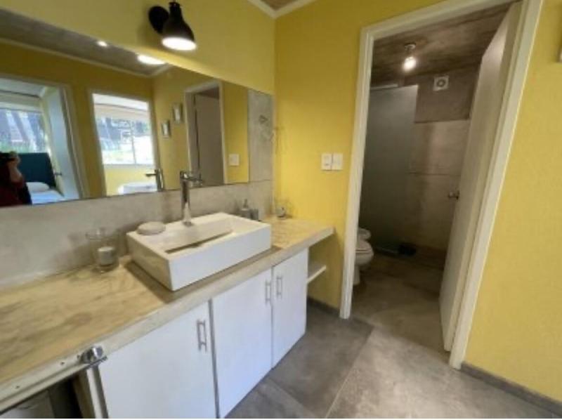 Imponente casa con piscina en corazón de Montoya - image 17