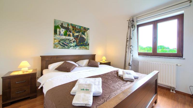 Villa Tara with beautiful heated pool by Villas Gu - image 20