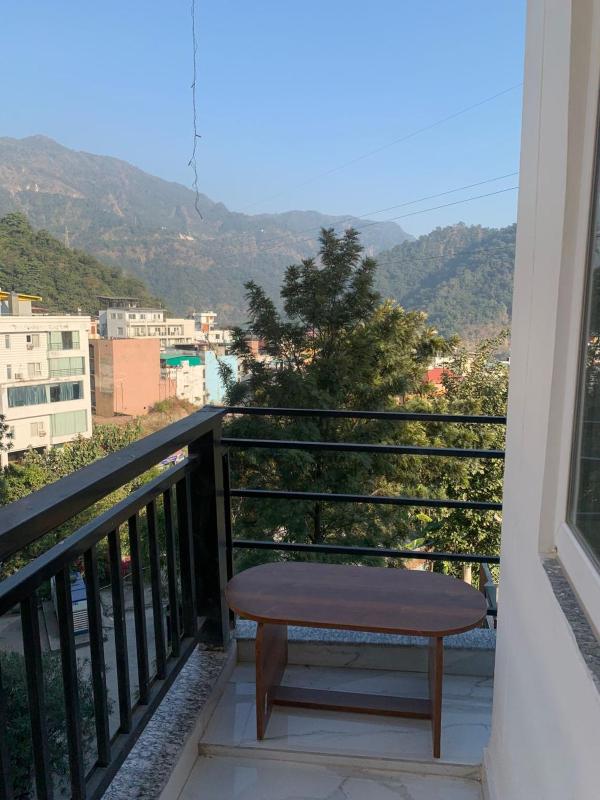 The BoHomes - Peaceful Rooms with Mountain View located in Upper Tapovan - image 11
