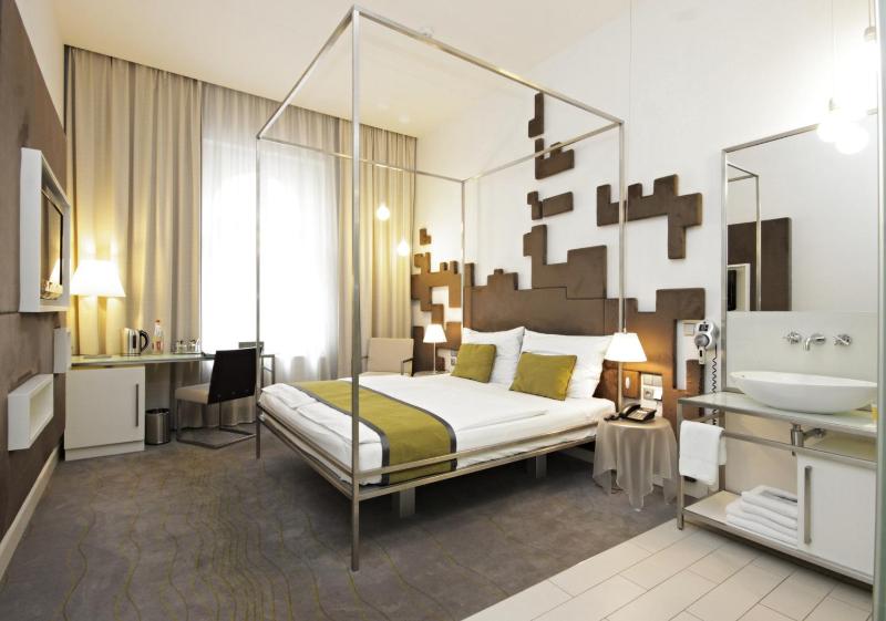 Single Room image 3