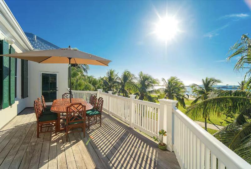 Azure Vista Penthouse - image 1