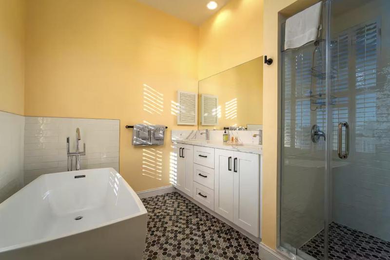 Azure Vista Penthouse - image 19
