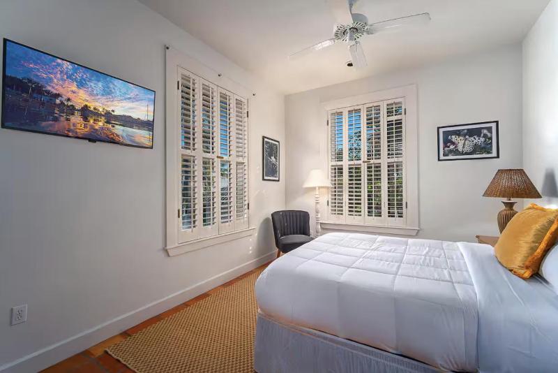 Azure Vista Penthouse - image 4