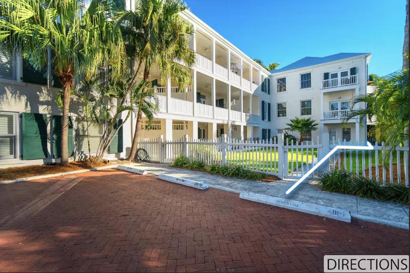 Azure Vista Penthouse - image 9