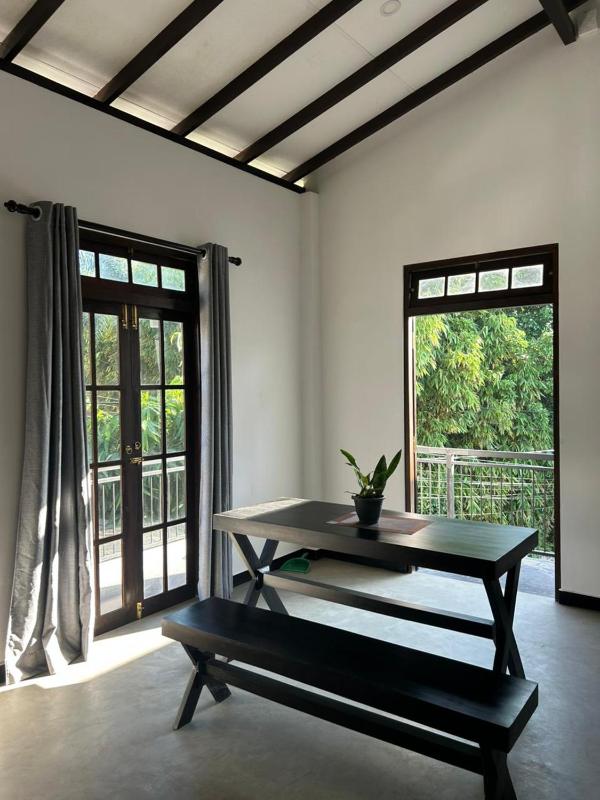 White House Galle - image 4