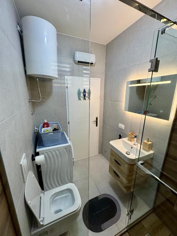 Red House Apartment - image 16