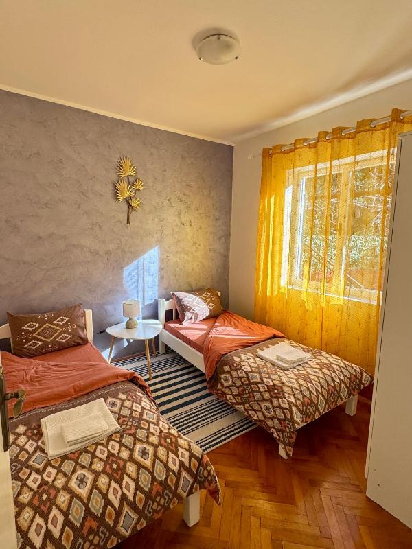 Red House Apartment - image 15