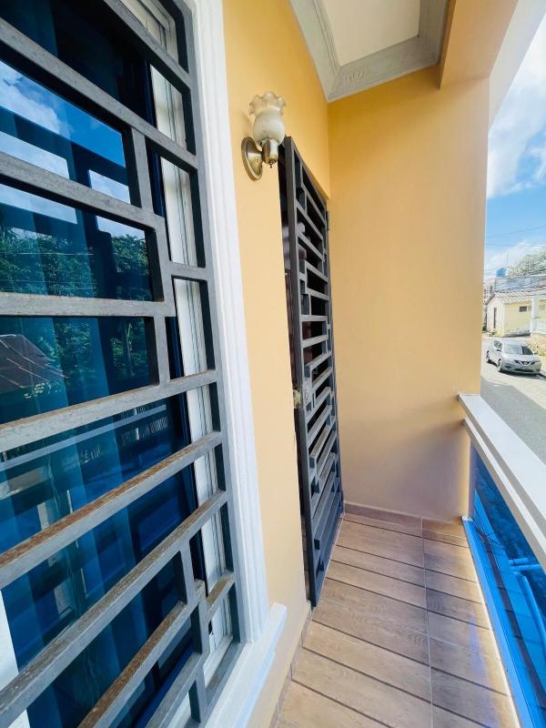 impecable 2 Bedroom Apartment Steps from the Pier - image 21