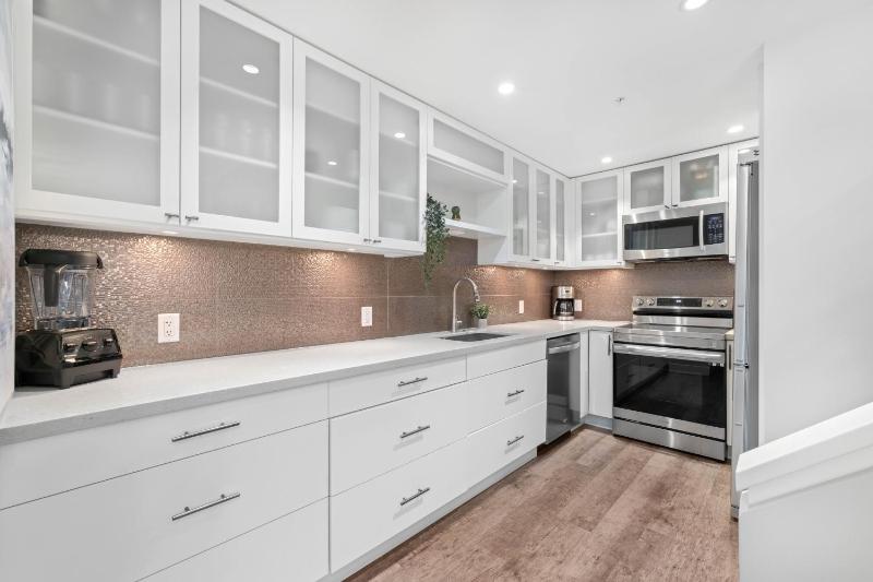 2BR | Snowberry | Wood Burning Fireplace | Modern Finishes | Parking | Ski Hill Shuttle - image 26