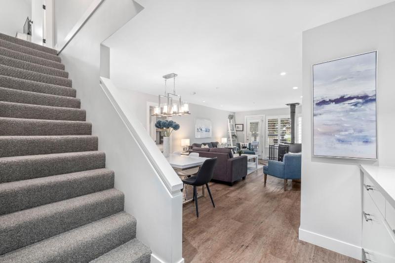 2BR | Snowberry | Wood Burning Fireplace | Modern Finishes | Parking | Ski Hill Shuttle - image 2