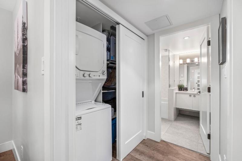 2BR | Snowberry | Wood Burning Fireplace | Modern Finishes | Parking | Ski Hill Shuttle - image 25