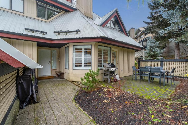 2BR | Snowberry | Wood Burning Fireplace | Modern Finishes | Parking | Ski Hill Shuttle - image 24
