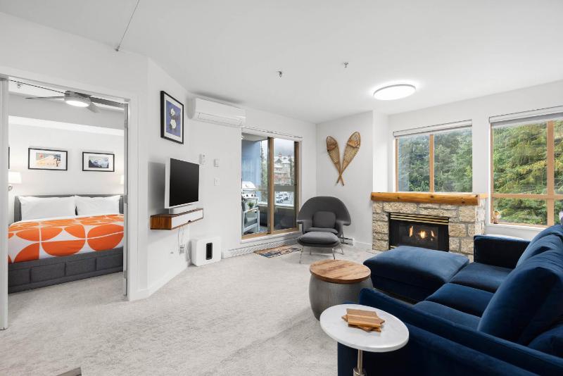 1BR plus King Murphy Bed in Tyndall Stone Lodge Village Location Pool and Hot Tub Fireplace - image 16
