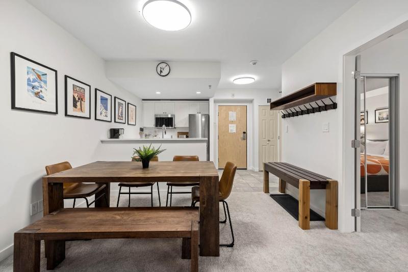 1BR plus King Murphy Bed in Tyndall Stone Lodge Village Location Pool and Hot Tub Fireplace - image 9