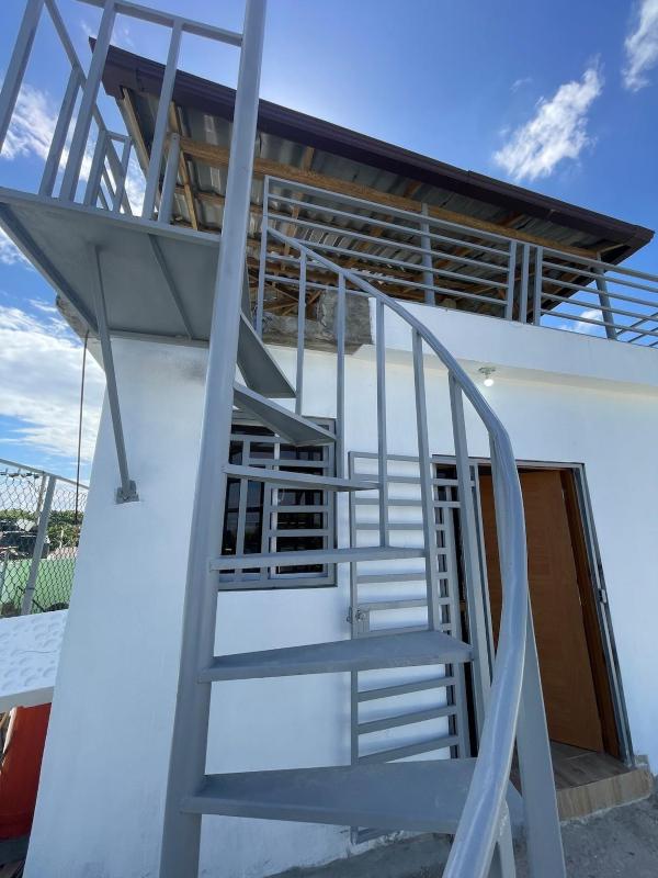 Luxurious 1BR apartment with ocean and mountain views central - image 22