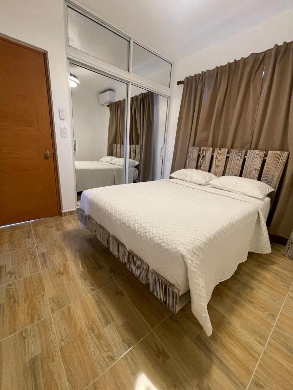 Luxurious 1BR apartment with ocean and mountain views central - image 38