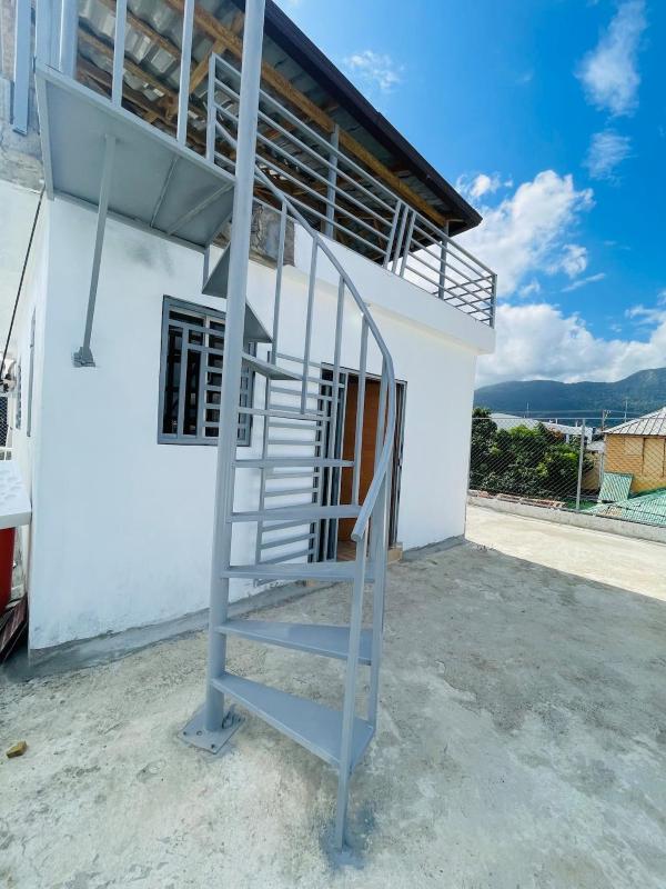 Luxurious 1BR apartment with ocean and mountain views central - image 36