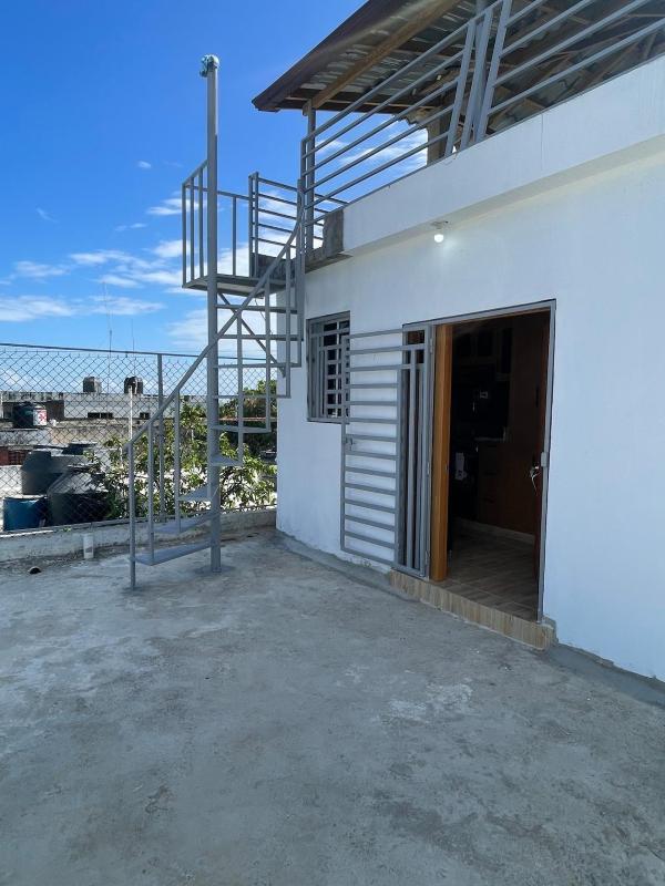 Luxurious 1BR apartment with ocean and mountain views central - image 23
