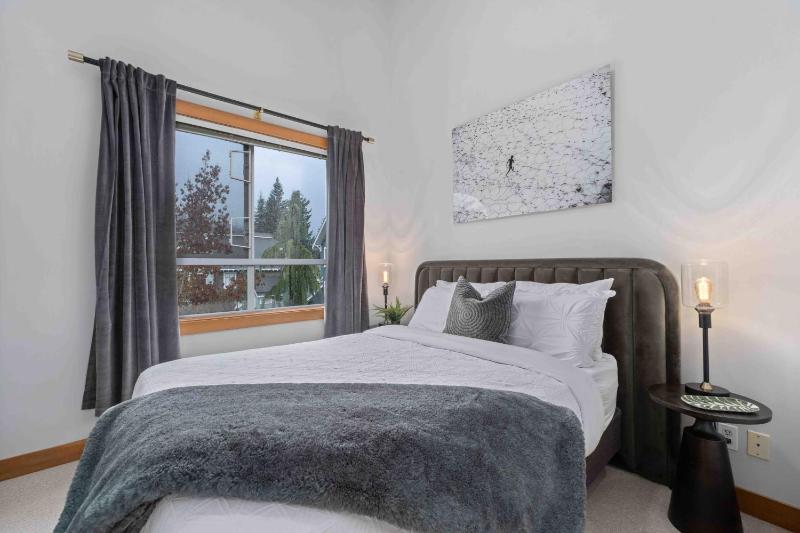 2BR | Granite Court | Village Location | King Bed | Private Balcony | Parking | Fireplace - image 21