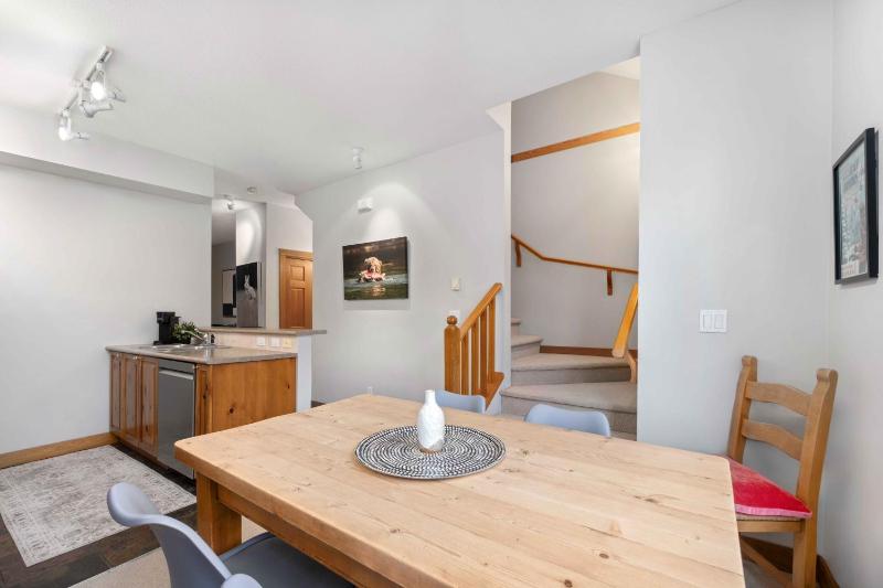 2BR | Granite Court | Village Location | King Bed | Private Balcony | Parking | Fireplace - image 12