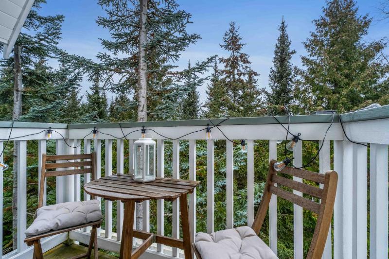 2BR | Granite Court | Village Location | King Bed | Private Balcony | Parking | Fireplace - image 7