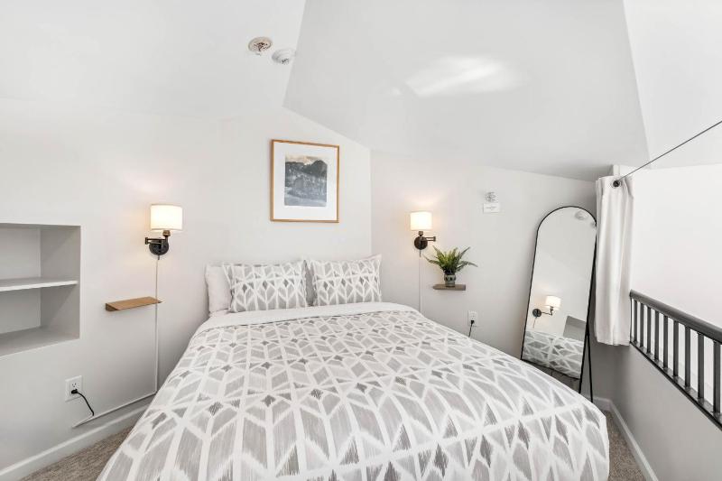 2BR plus Loft and Sofabed in Tyndall Stone Lodge Epic Village Location Mountain Views Pool and Hot Tub - image 30