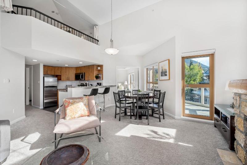 2BR plus Loft and Sofabed in Tyndall Stone Lodge Epic Village Location Mountain Views Pool and Hot Tub - image 15