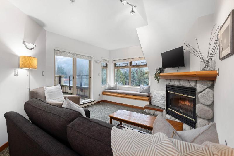 1BR in Lake Placid Lodge Steps to Creekside Gondola Shared Pool and Hot Tub Lounge Access - image 8