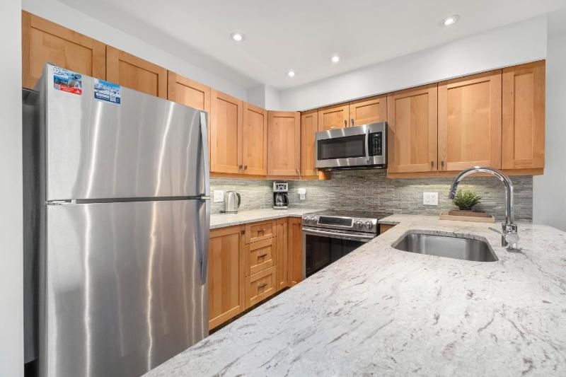 3BR | Whistler Creek Ridge | Ski-in/out | Private Hot Tub | Wood Fire | Private Garage - image 30