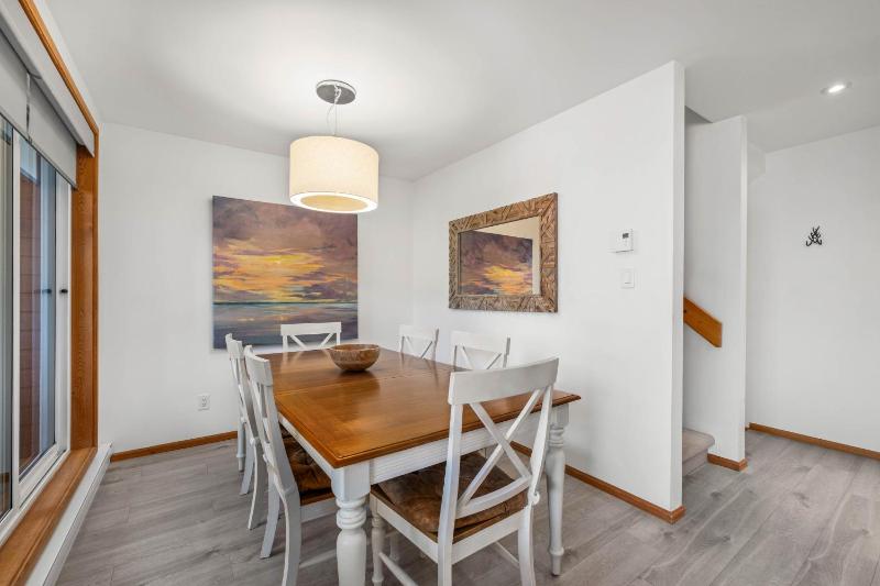3BR | Whistler Creek Ridge | Ski-in/out | Private Hot Tub | Wood Fire | Private Garage - image 21