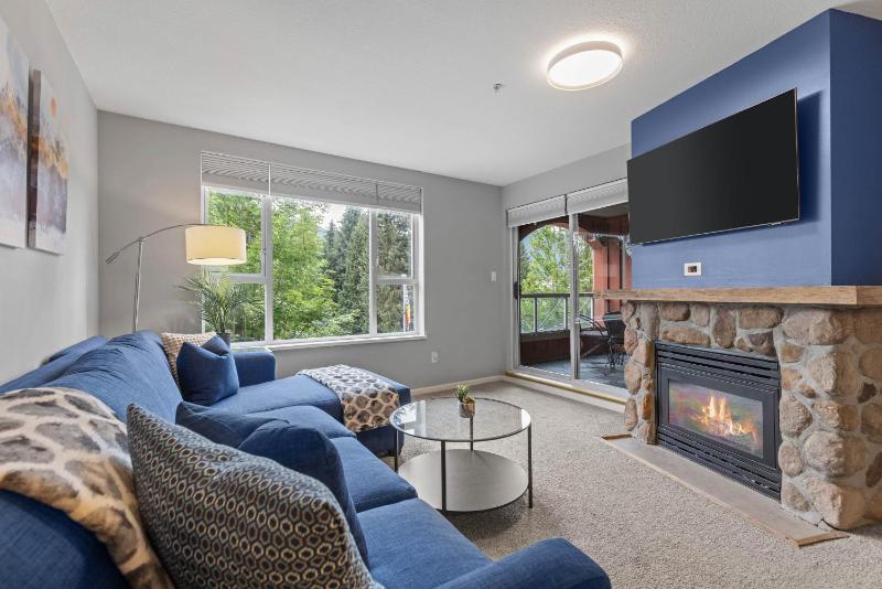 2BR in Deer Lodge Epic Location Private Covered Patio Free Parking - image 27