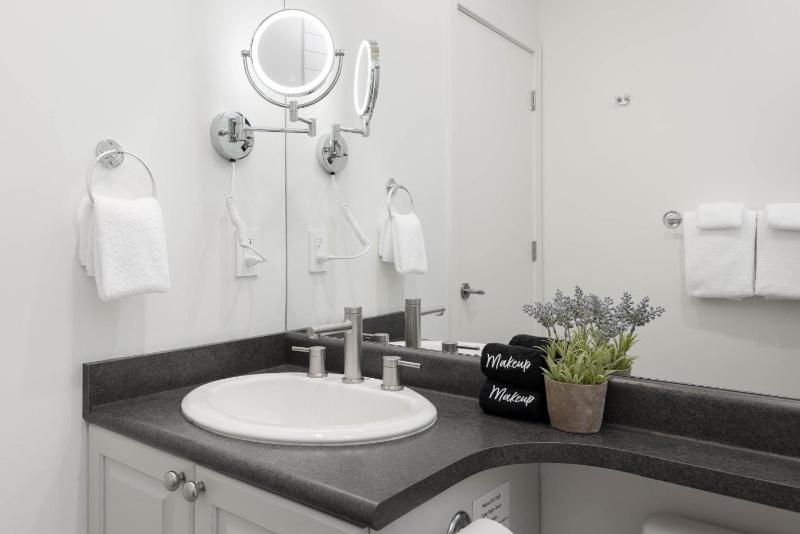2BR + loft | Tyndall Stone Lodge | Village Location w/ Olympic Plaza View | Fireplace | Hot Tub - image 32
