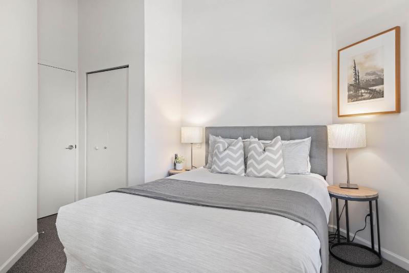 2BR + loft | Tyndall Stone Lodge | Village Location w/ Olympic Plaza View | Fireplace | Hot Tub - image 26